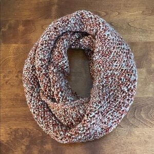 New Handmade Knitted Cowl Scarf